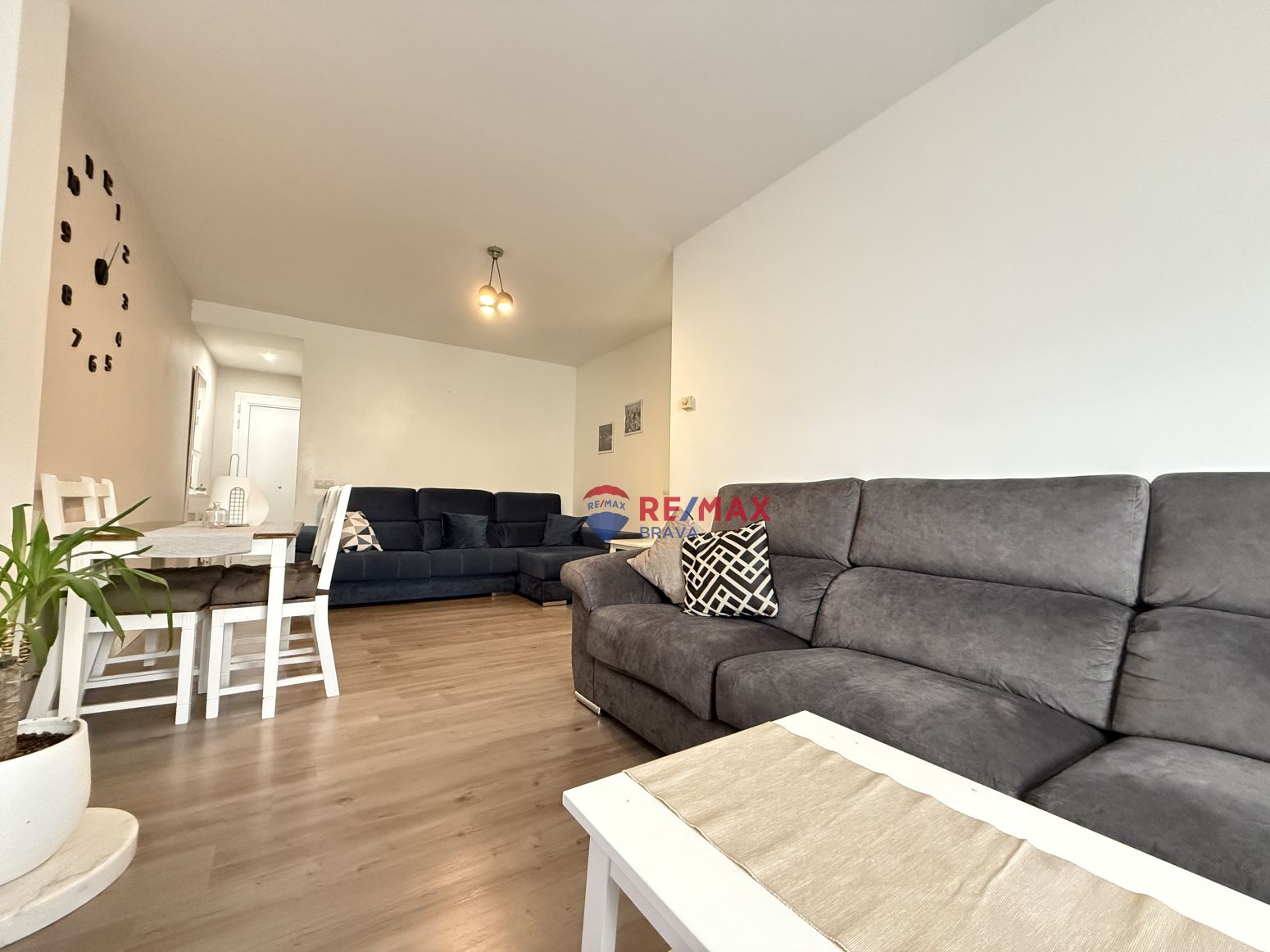 Living room of Flat for sale in La Jonquera  with Heating, Private garden and Parquet flooring