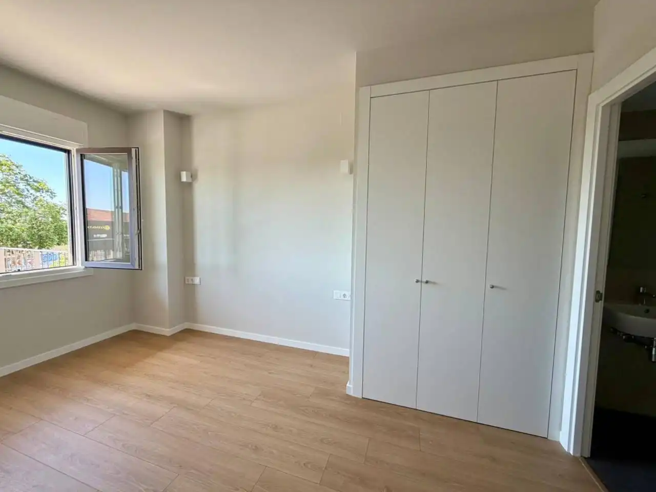 Wohnung zur Miete in Avenida Jaume I, Sant Pere Nord