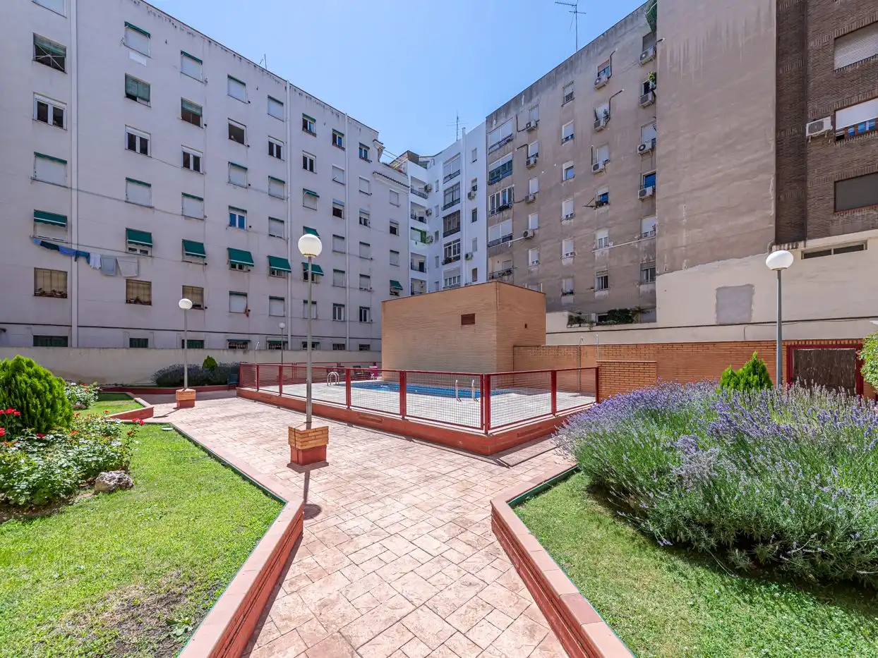 Apartament amb piscina de lloguer a ROBLEDILLO 21, imagen 22