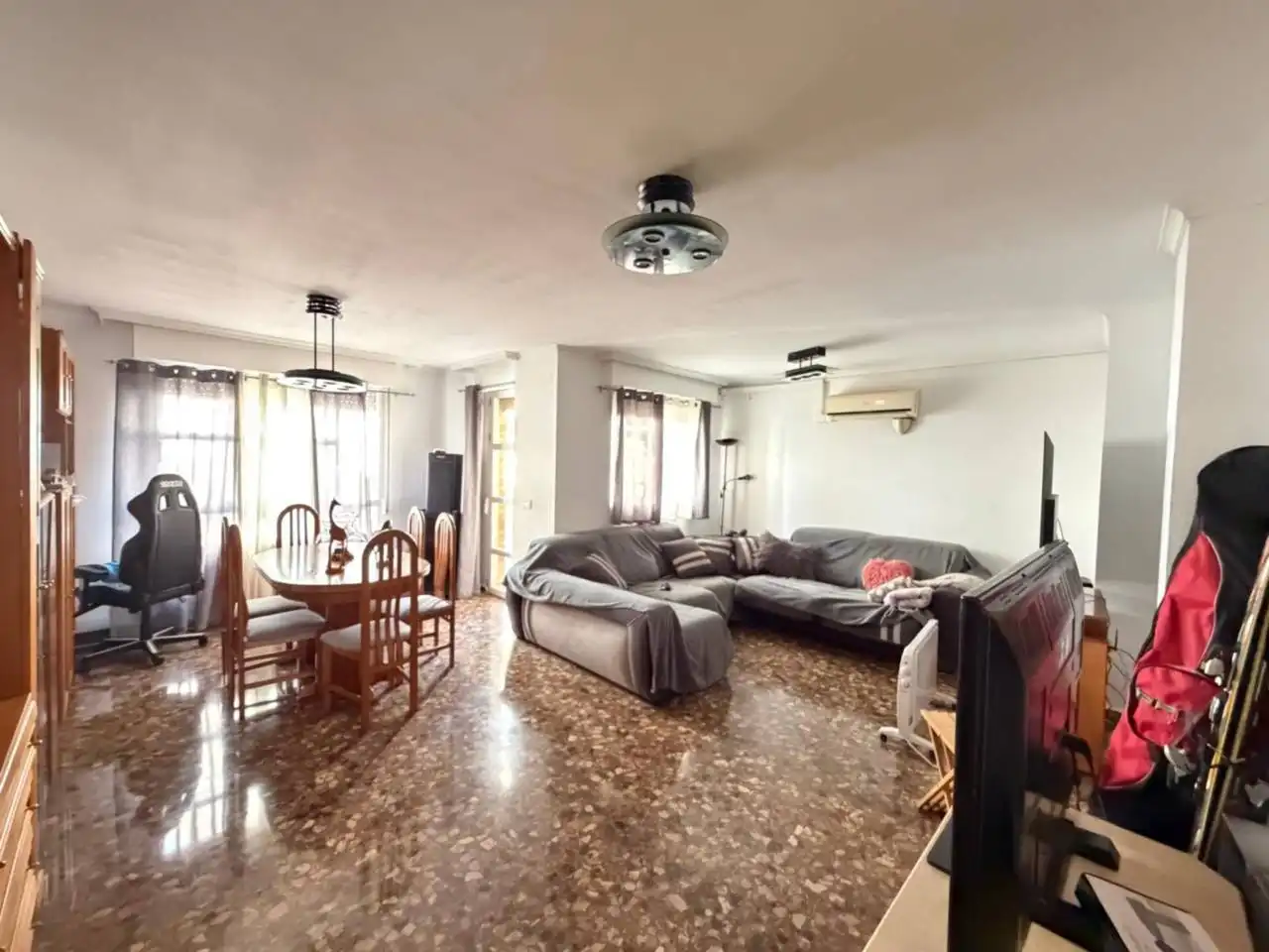 Flat with terrace for sale in Calle Serves de Jesús
