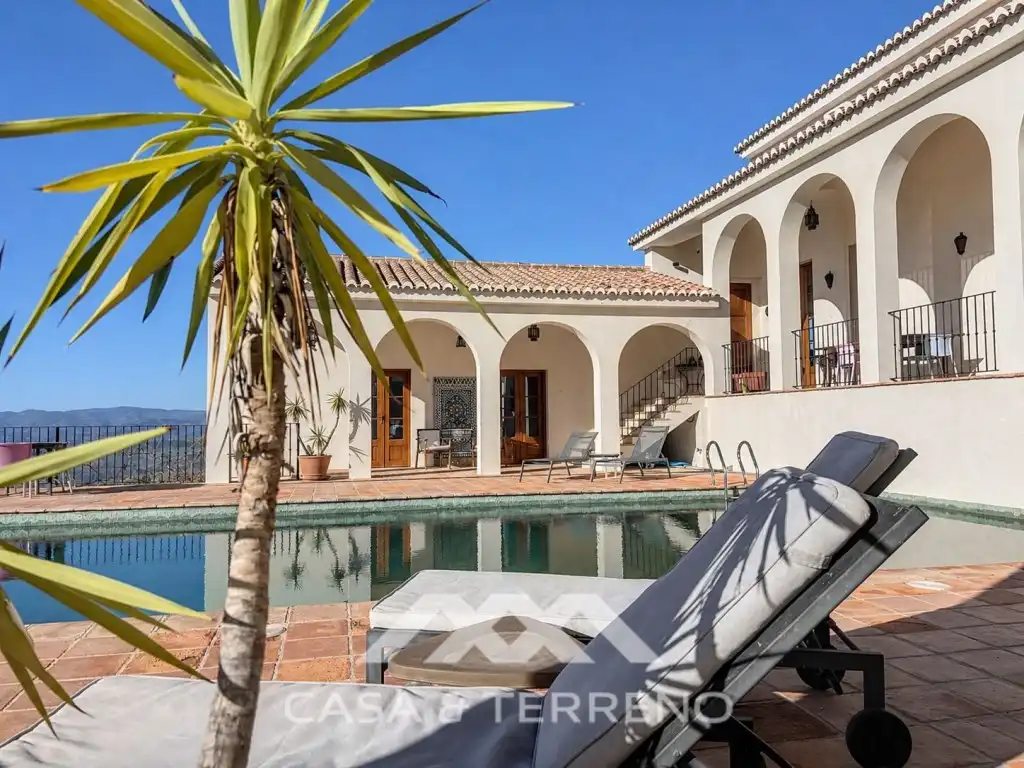 Vista exterior de Casa o chalet en venta en Alcaucín con Aire acondicionado, Calefacción y Jardín privado
