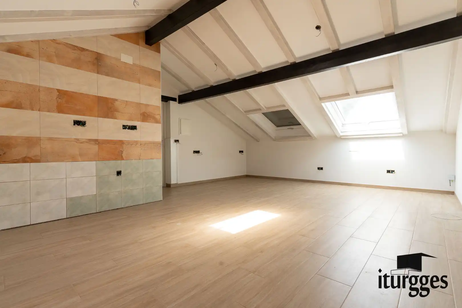 Casa adosada en venta en Gernika-Lumo con Jardín privado, Amueblado y Horno