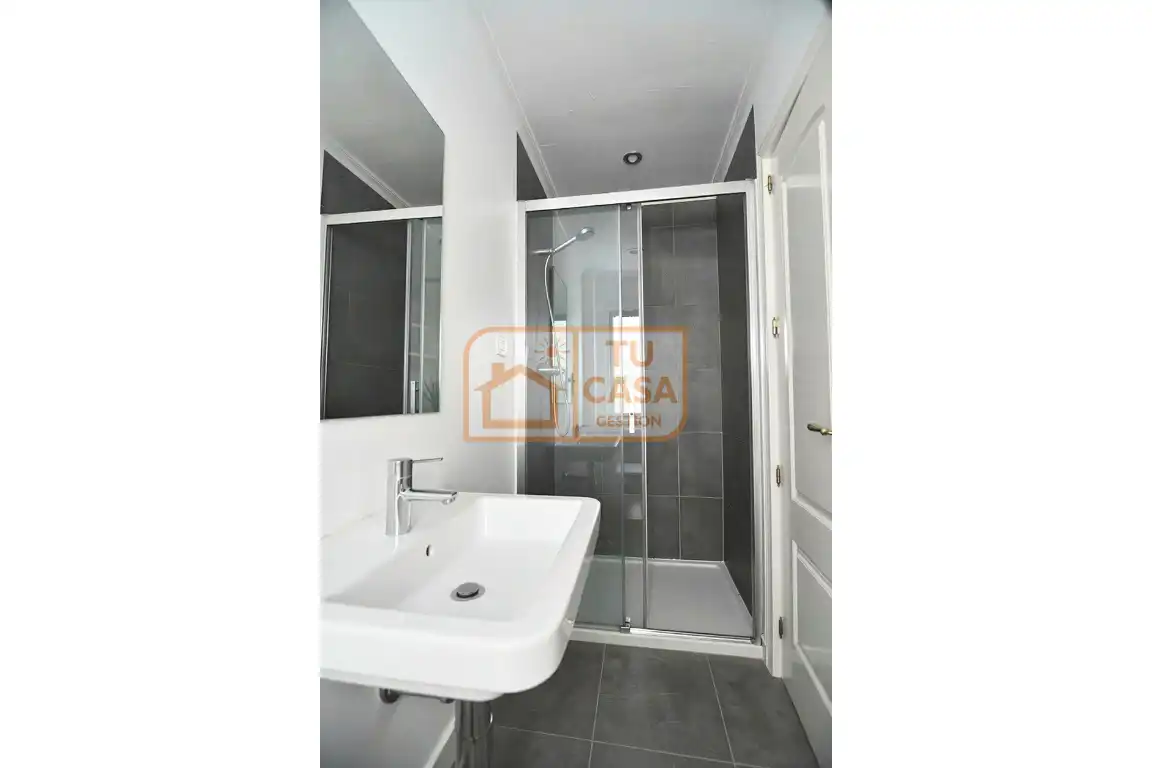 Flat with terrace to rent in Calle Periodista Sánchez Asensio, imagen 9
