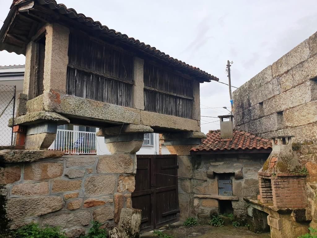 Exterior view of Country house for sale in Taboadela  with Private garden