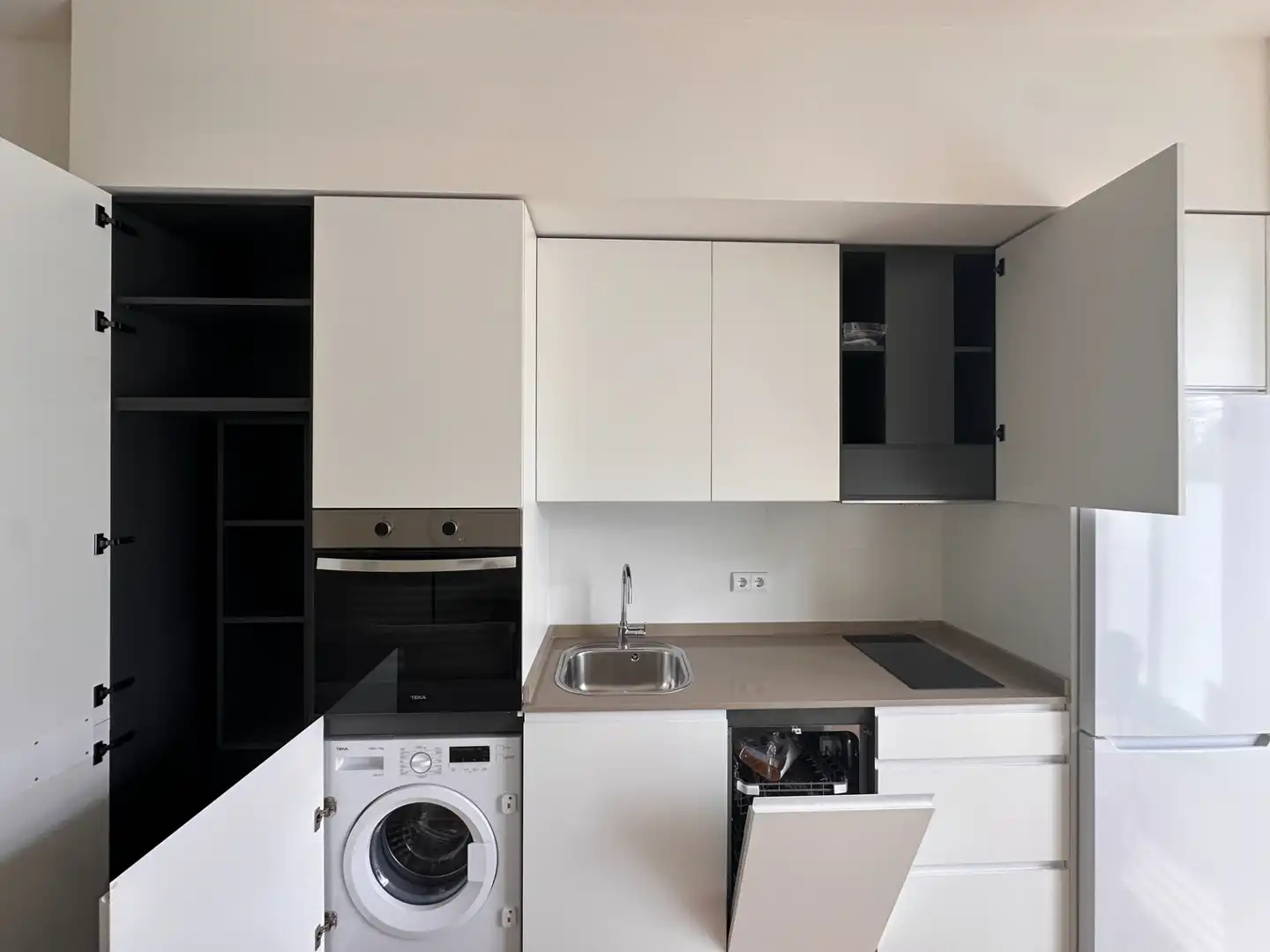 Flat with pool for sale in Calle Cueva de Menga 1, imagen 13