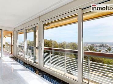 Piso con ascensor en venta en Avenida Doctor Gadea