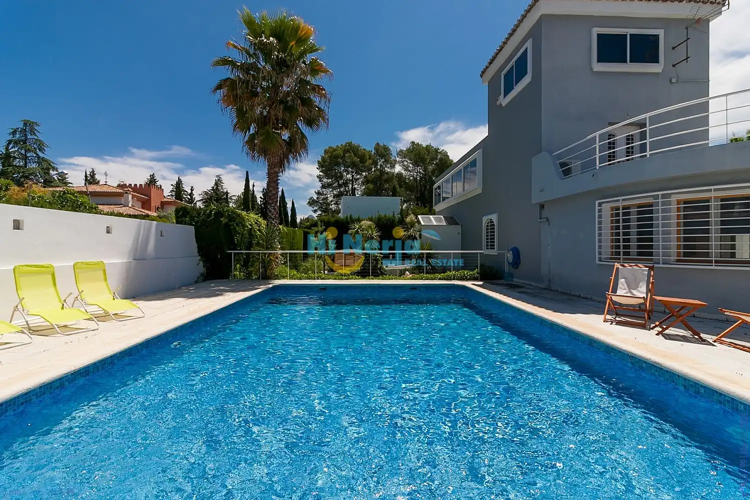 Chalet con piscina en venta en Centro