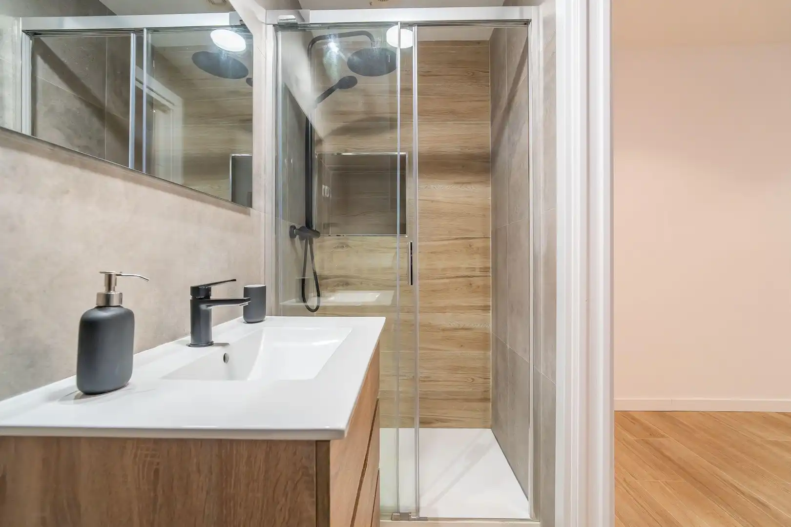 Bathroom of Ground floor for sale in Mijas  with Air Conditioner, Microwave and Home automation