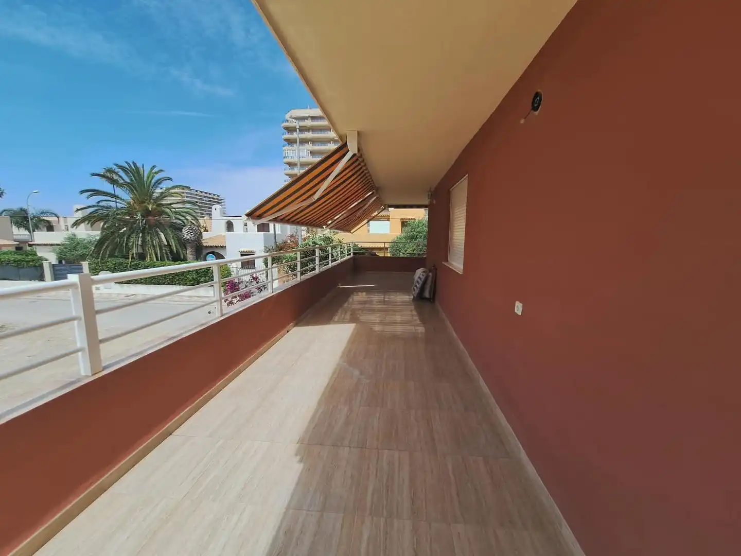 Terraza de Casa adosada en venta en Tavernes de la Valldigna con Aire acondicionado, Terraza y Balcón