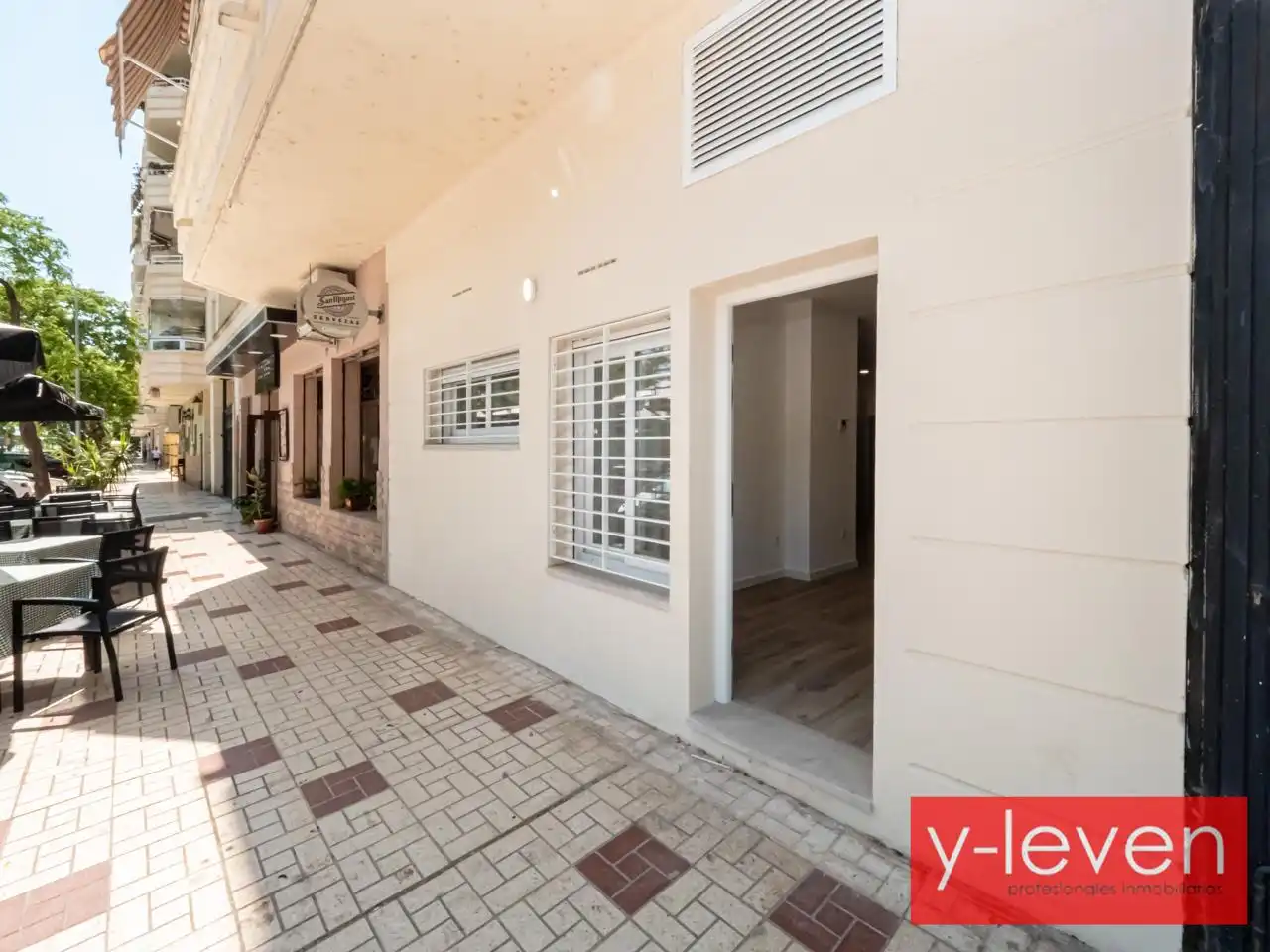 Vista exterior de Planta baja en venta en Málaga con Aire acondicionado, Calefacción y Piscina comunitaria