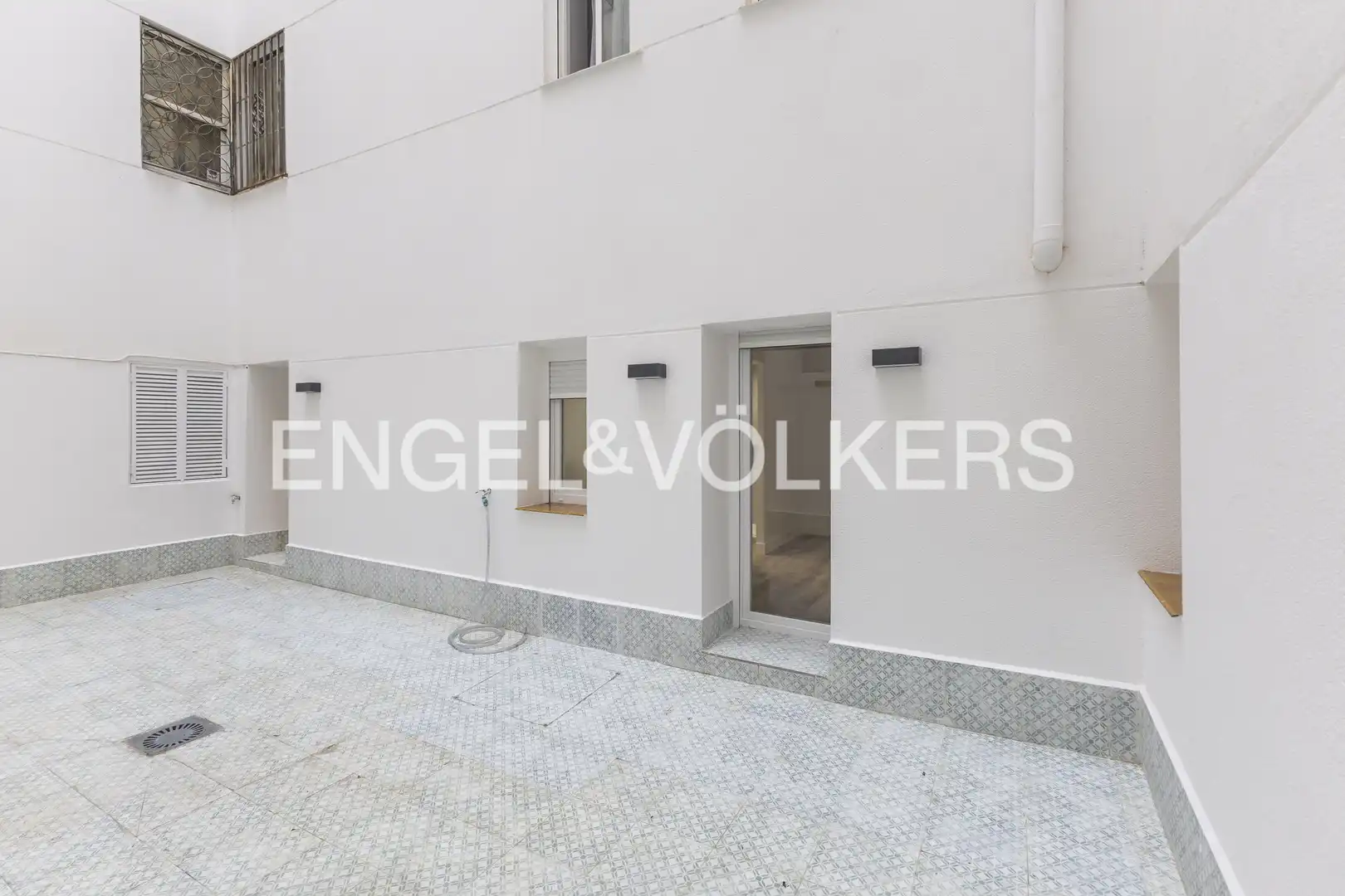Außenansicht von Wohnung zum Verkauf in Madrid mit Heizung und Möbliert