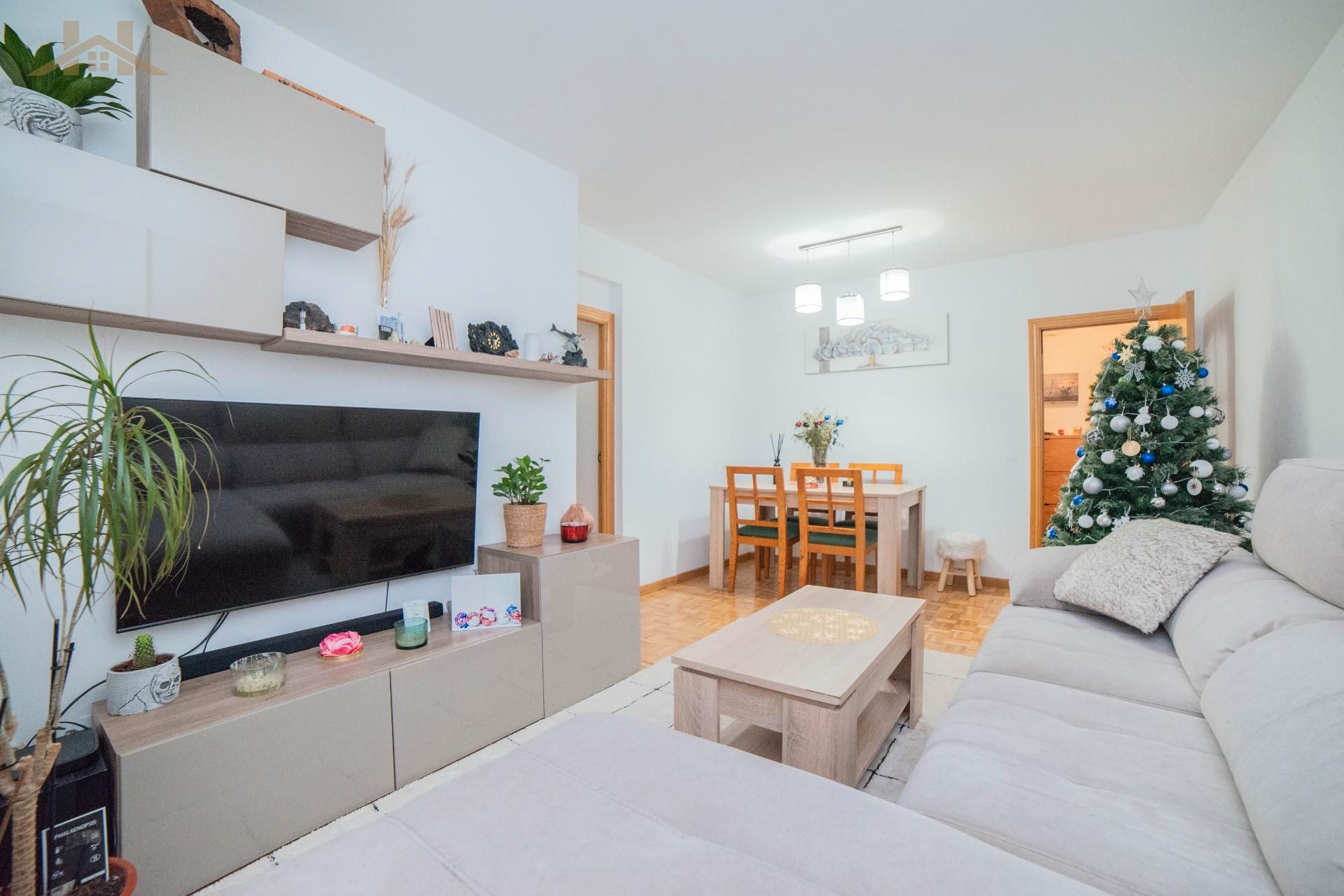 Sala d'estar de Planta baixa en venda en Alcorcón amb Calefacció, Traster i Moblat