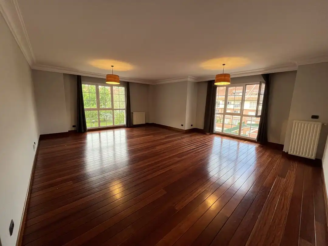 Wohnzimmer von Wohnung zur Miete in Leioa mit Heizung, Privatgarten und Abstellraum