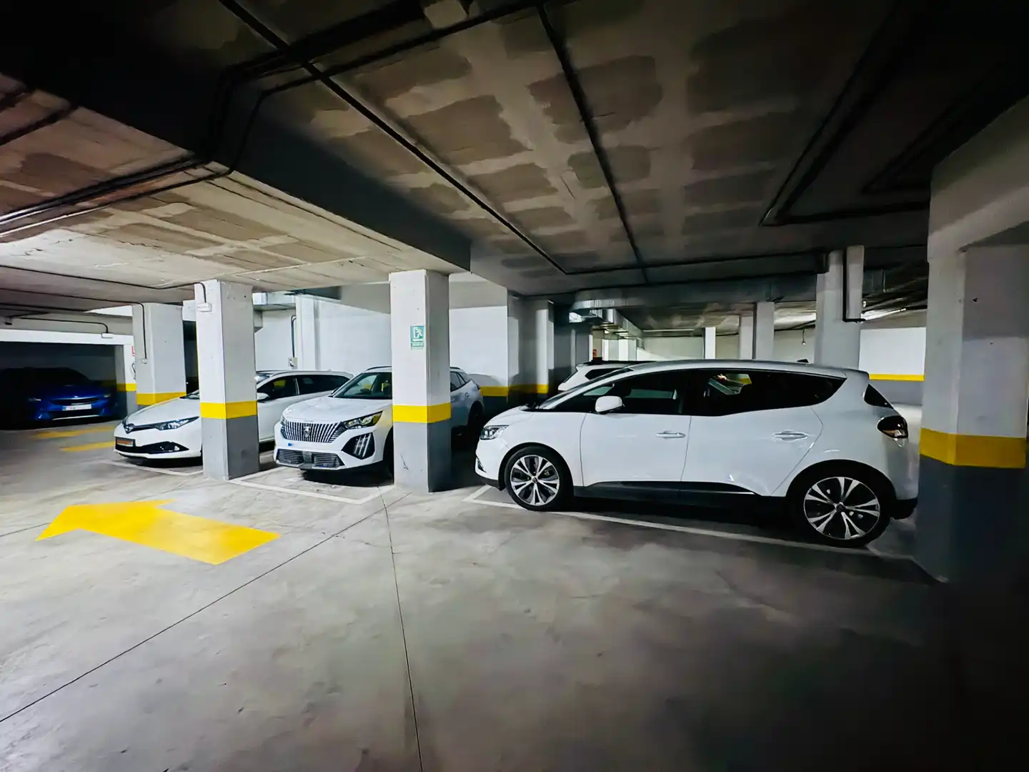 Parking de Piso en venta en Madrid con Aire acondicionado, Calefacción y Parquet