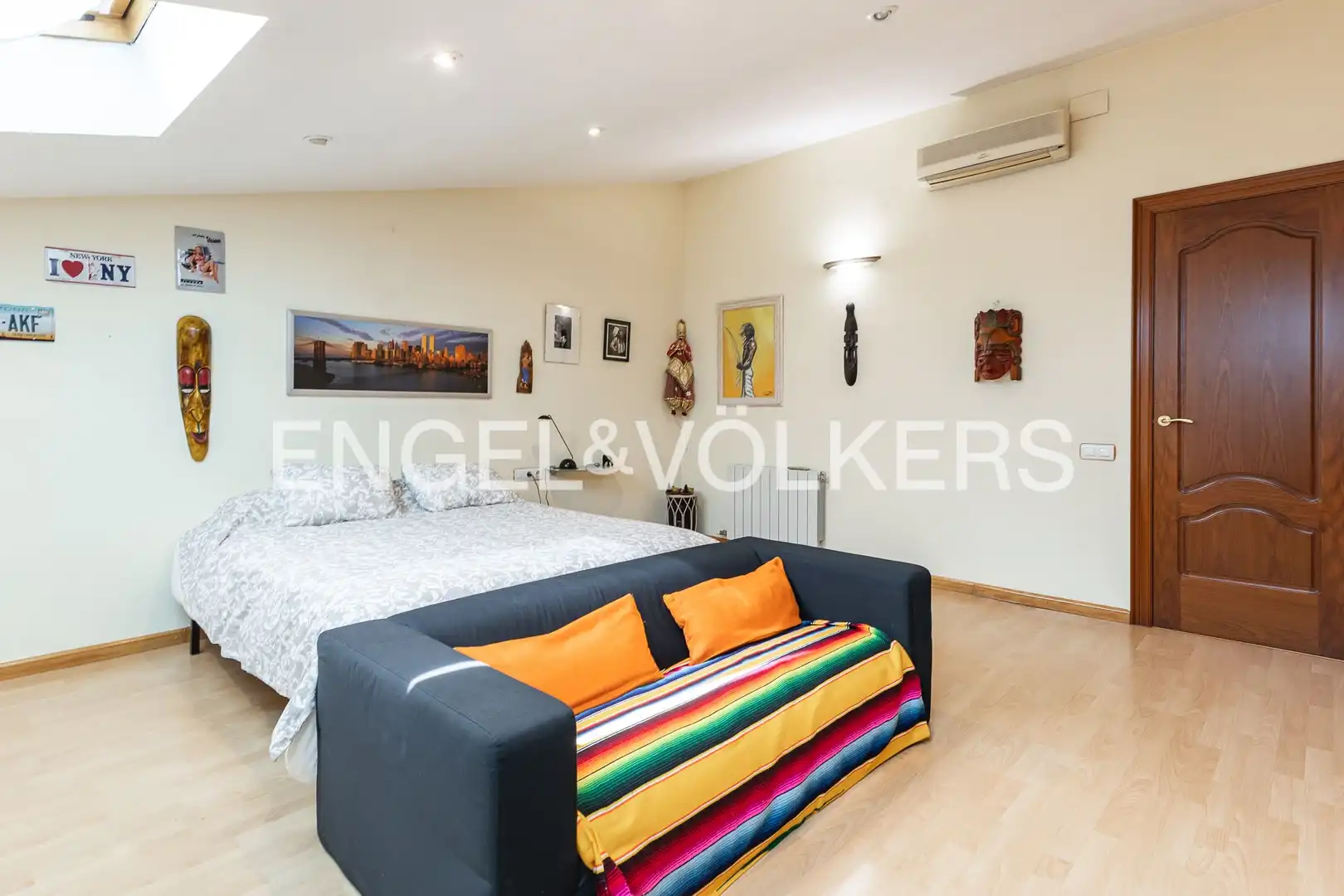 Dormitori de Casa o xalet en venda en Barcelona amb Aire condicionat, Calefacció i Parquet