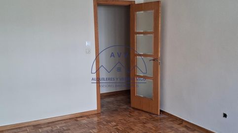 Photo 5 of Flat for rent in Josefa Estarque Vila, Salgueira - O Castaño, Vigo