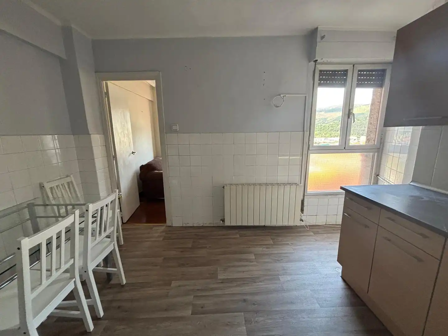 Cuina de Pis en venda en Basauri  amb Calefacció, Traster i Moblat