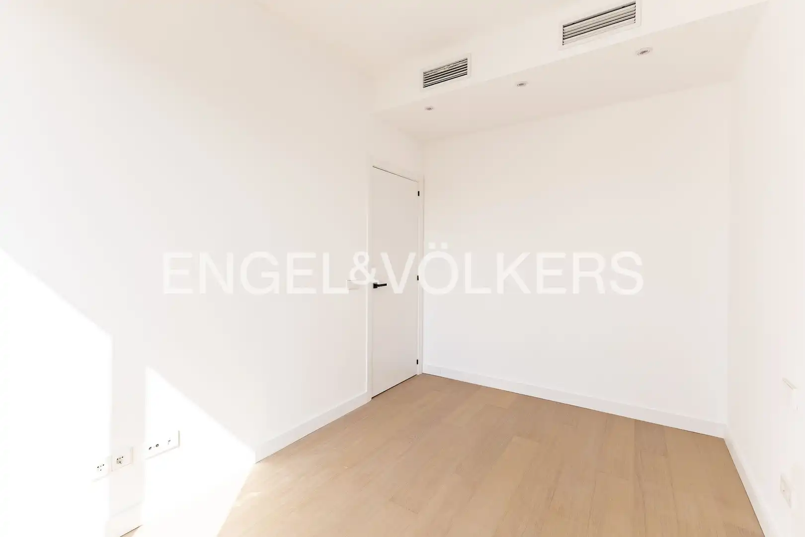 Habitación de Ático en venta en Barcelona con Aire acondicionado, Calefacción y Terraza