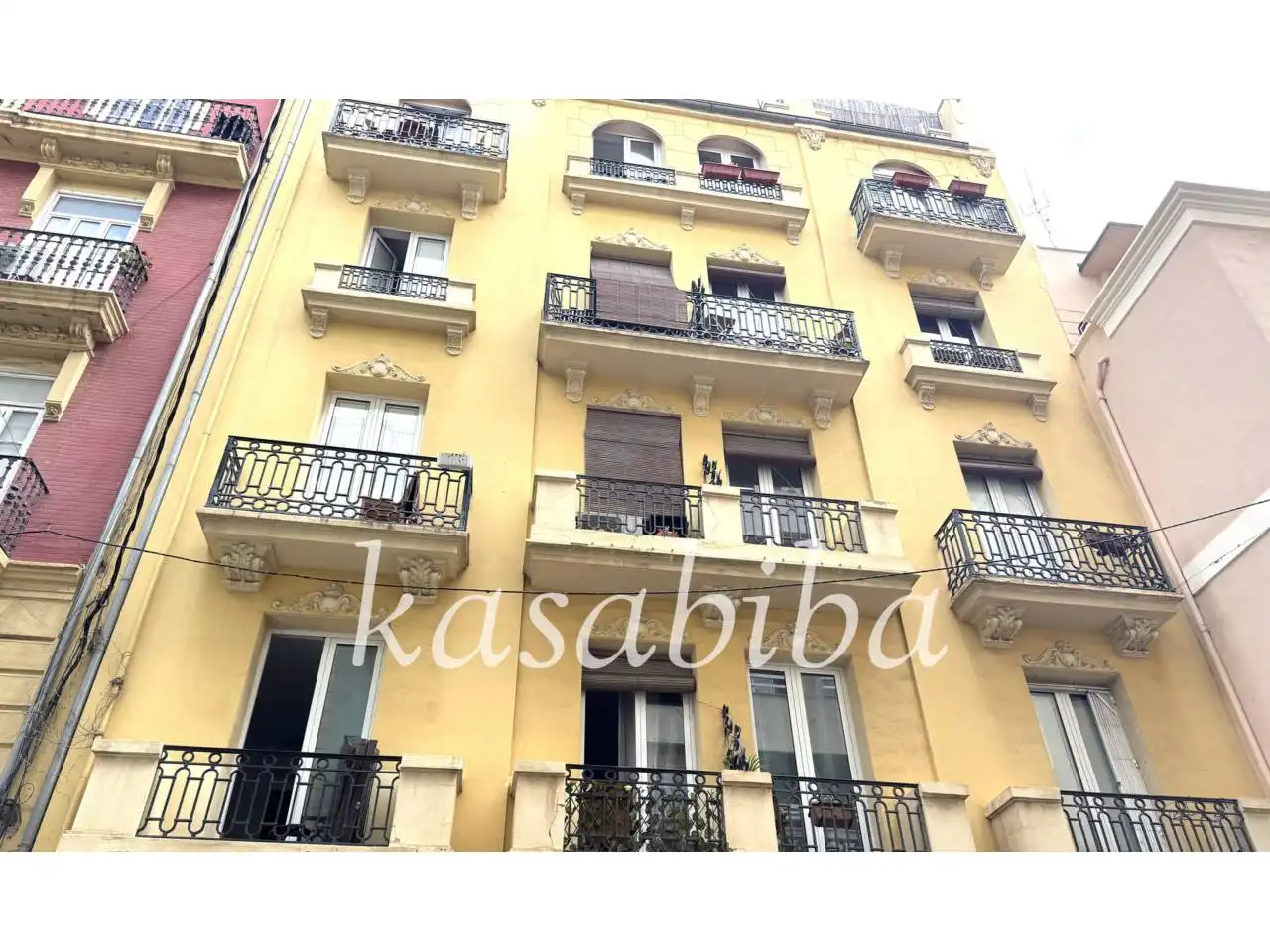 Vista exterior de Piso en venta en Valencia con Balcón