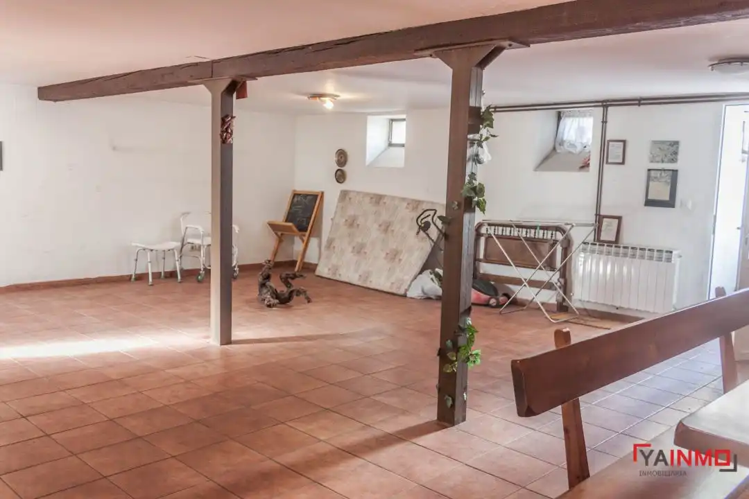 Casa adosada en venda en Vitoria - Gasteiz amb Calefacció i Jardí privat