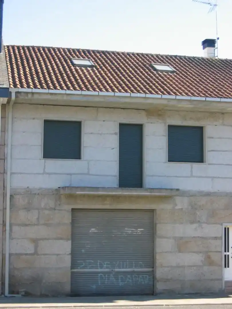 Vista exterior de Casa adosada en venta en Cualedro con Jardín privado y Balcón