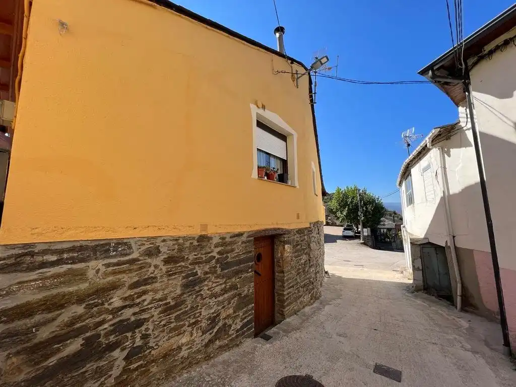 Vista exterior de Finca rústica en venta en Puente de Domingo Flórez con Jardín privado, Amueblado y Balcón