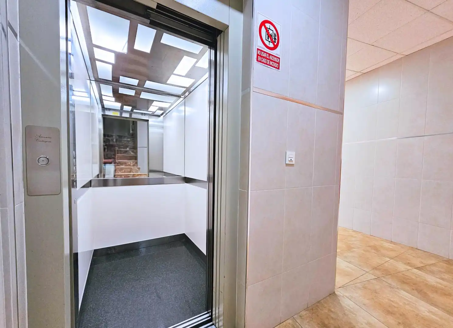 Flat for rent in Cartagena  with Air Conditioner and Furnished