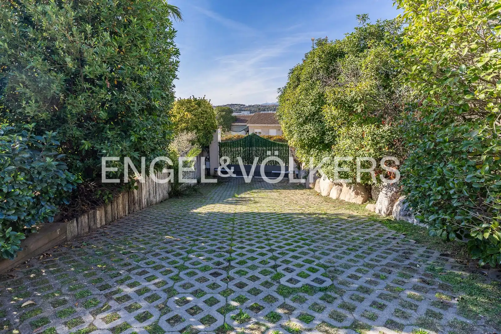 Exterior view of Houses for sale in Les Franqueses del Vallès  with Air Conditioner, Heating and Private garden