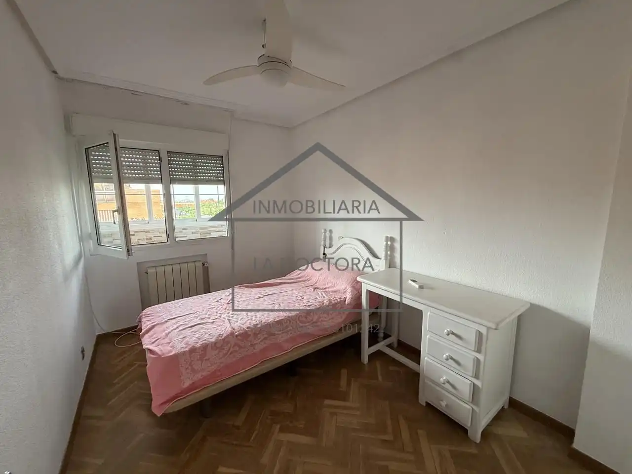 Schlafzimmer von Wohnung zur Miete in Móstoles mit Heizung, Parkett und Terrasse