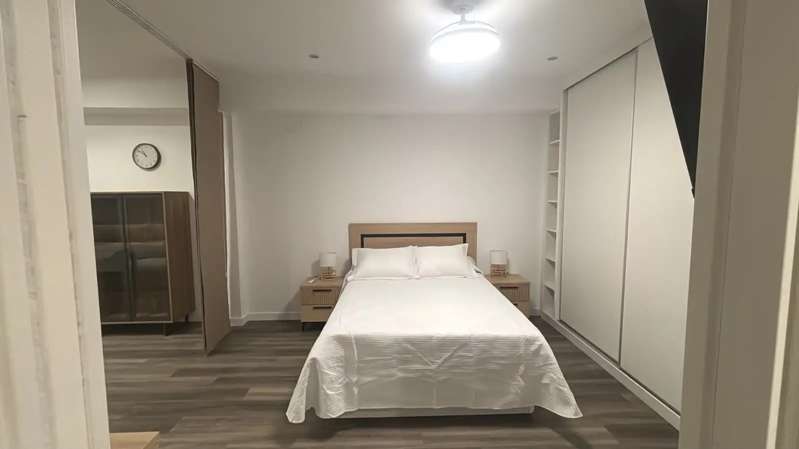 Bedroom of Flat for rent in Córdoba  with Air Conditioner, Heating and Furnished