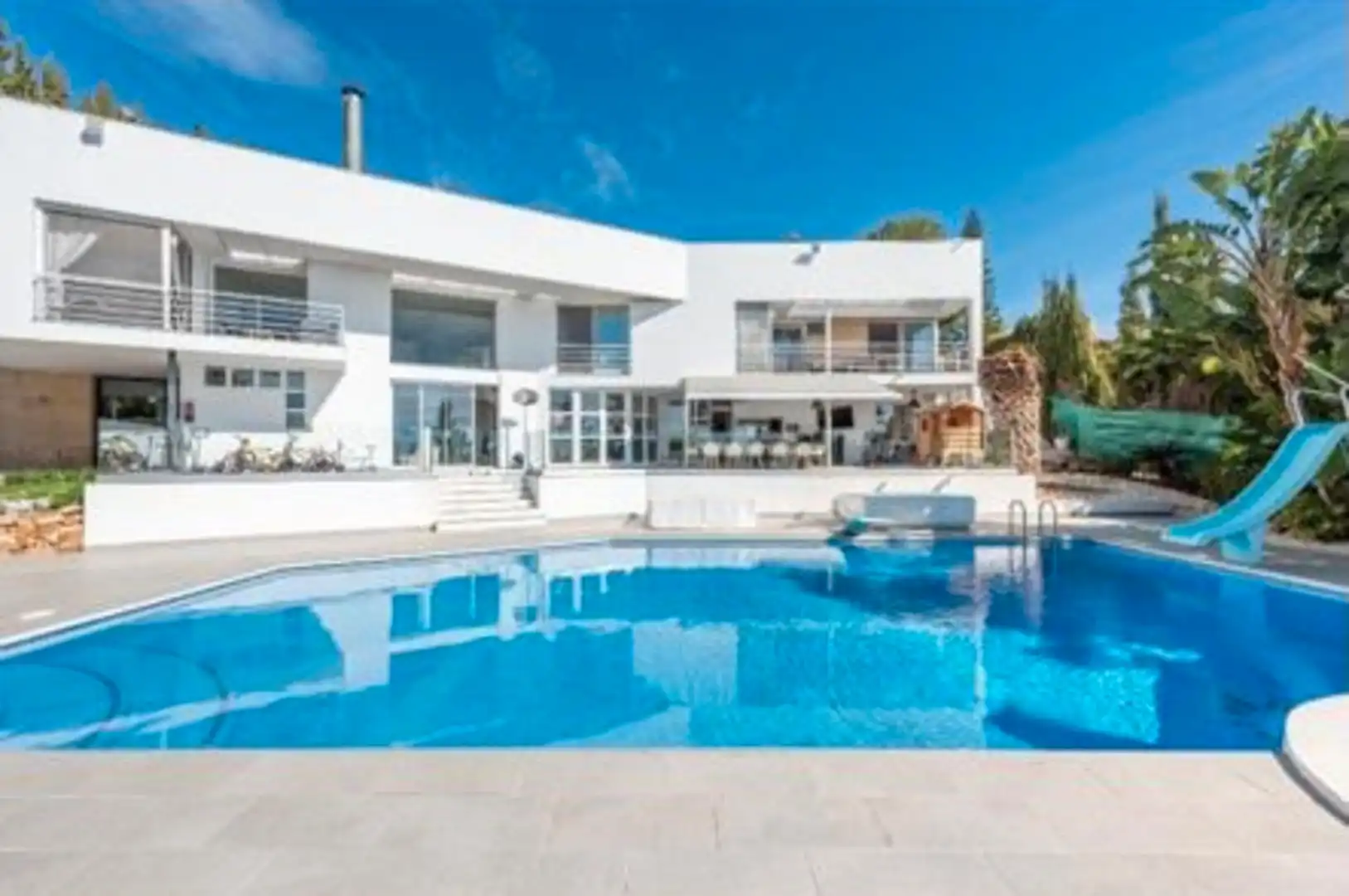 Villa mit Pool zum Verkauf in Milla de Oro