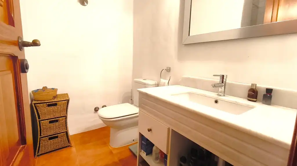 Baño de Casa adosada en venta en Dénia con Aire acondicionado, Calefacción y Jardín privado