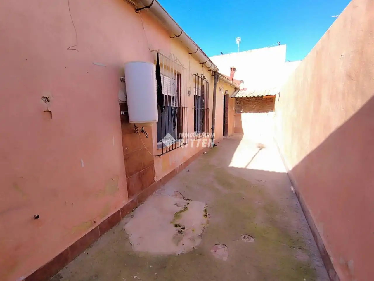 Vista exterior de Casa o xalet en venda en Cartagena amb Jardí privat