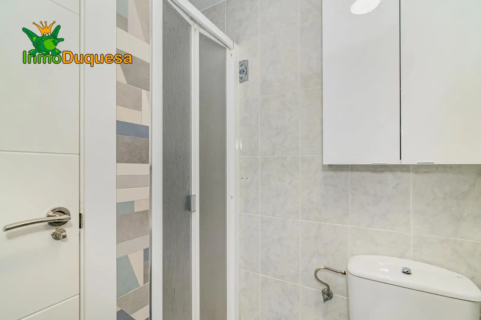 Baño de Piso en venta en Granada con Aire acondicionado, Calefacción y Terraza