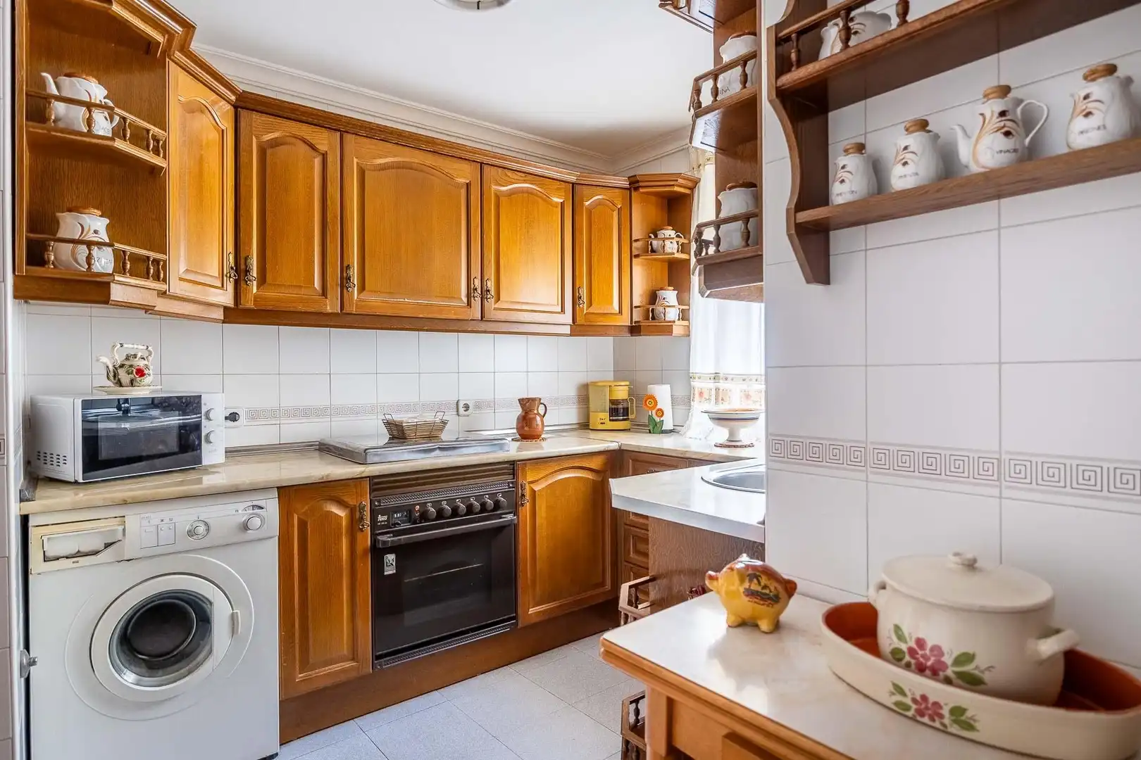 Kitchen of Flat for sale in Dos Hermanas  with Air Conditioner, Terrace and Balcony