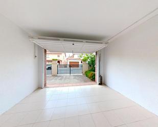 Vista exterior de Casa adosada en venda en La Garriga amb Jardí privat