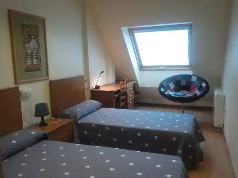 Schlafzimmer von Wohnung zur Miete in Foz mit Privatgarten, Parkett und Schwimmbad