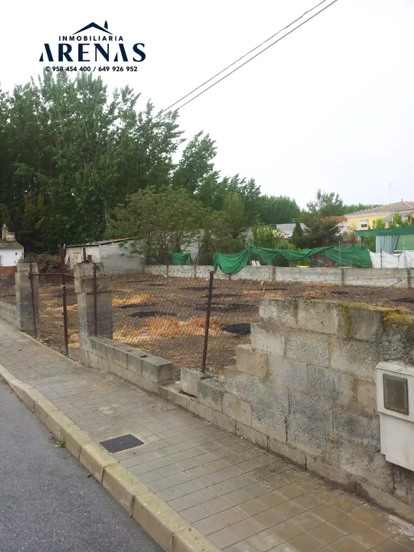 Wohnbaugrundstück zum Verkauf in Calle Río Guadalimar