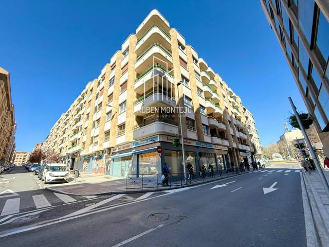 Piso en Venta en Álvaro Gil, 27 en Carmelitas