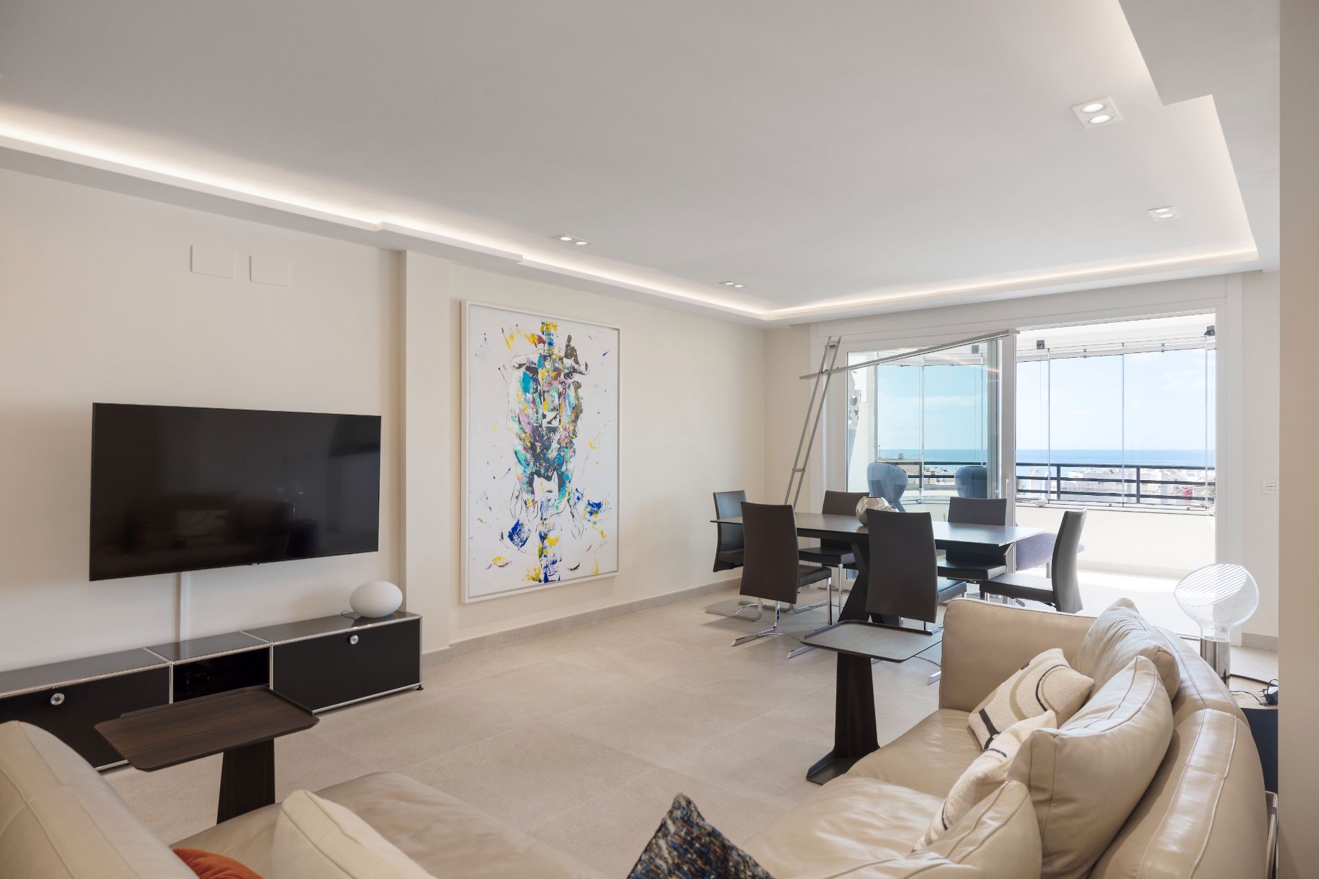 Living room of Flat for sale in Marbella  with Air Conditioner, Heating and Terrace