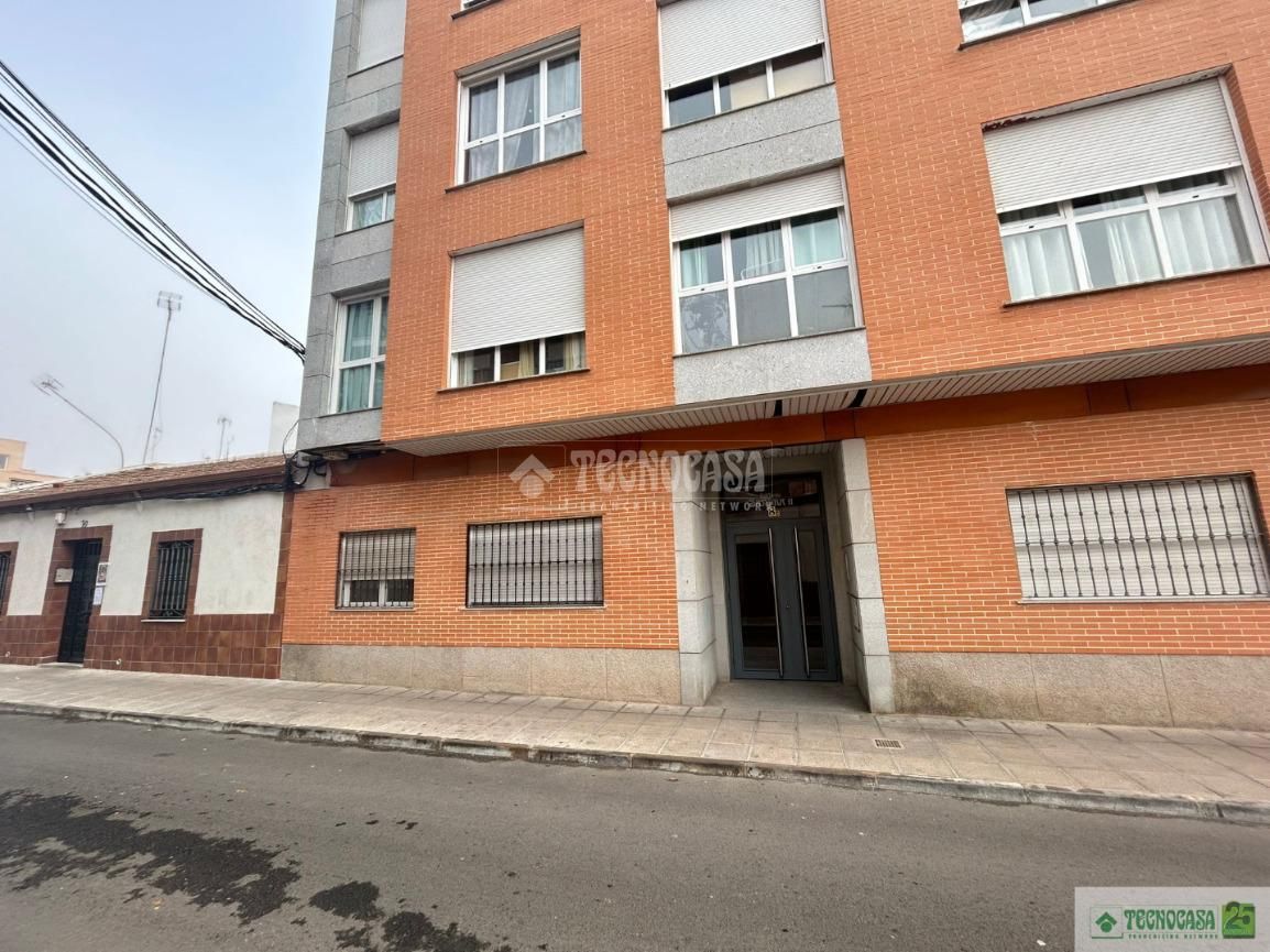 Exterior view of Study for sale in Ciudad Real Capital  with Air Conditioner and Furnished
