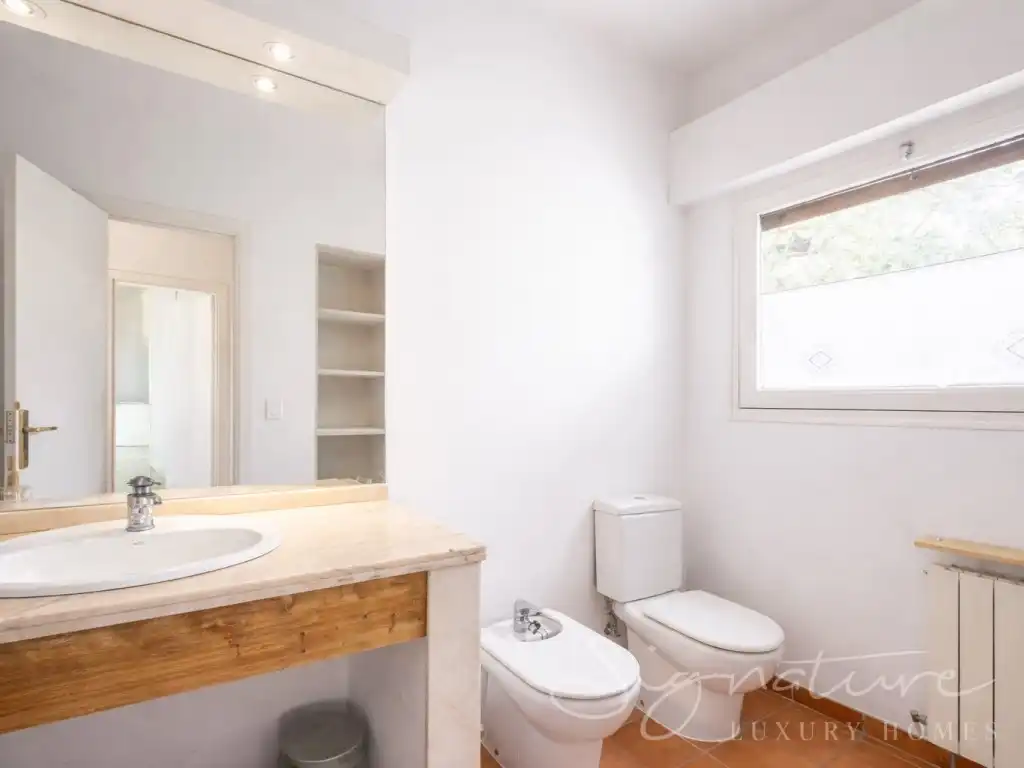 Bathroom of Houses for sale in Sant Cugat del Vallès