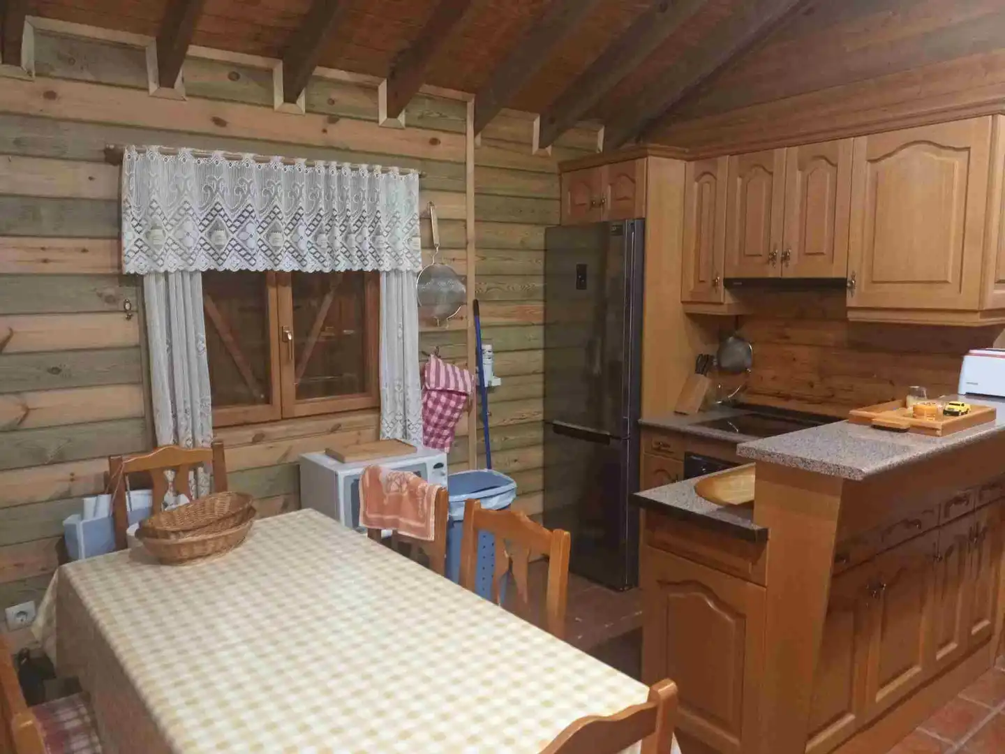 Cocina de Casa o chalet en venta en Marugán con Jardín privado, Terraza y Piscina