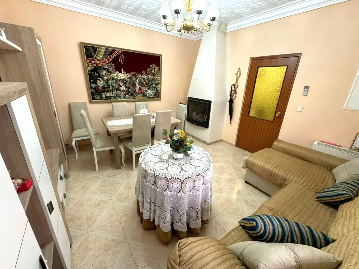 House with pool for sale in Valdepeñas, imagen 2