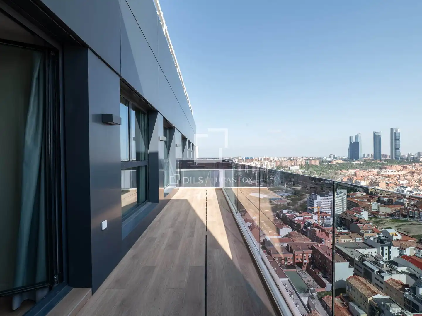 Vista exterior de Ático en venta en Madrid con Aire acondicionado, Calefacción y Terraza