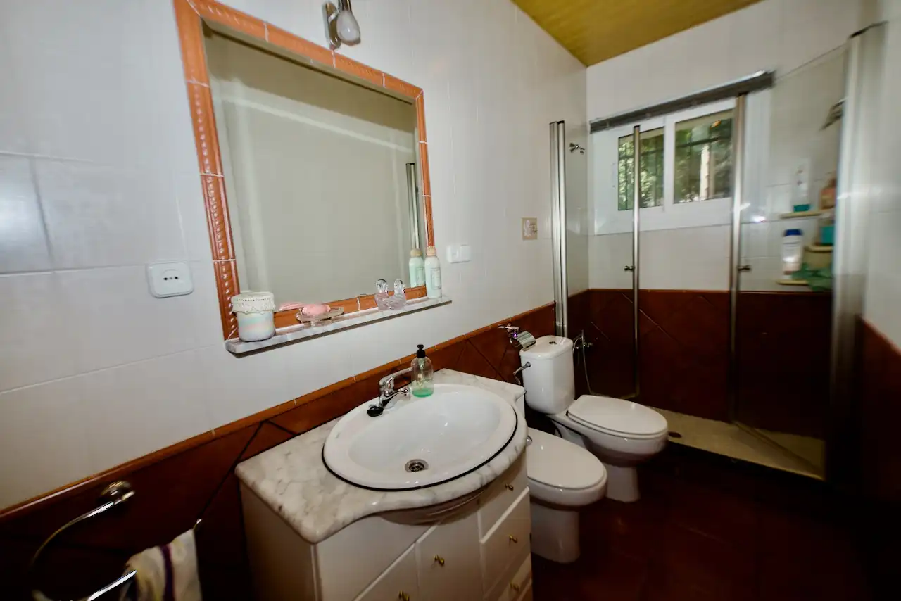 Bany de Casa o xalet en venda en Vacarisses amb Jardí privat, Traster i Piscina
