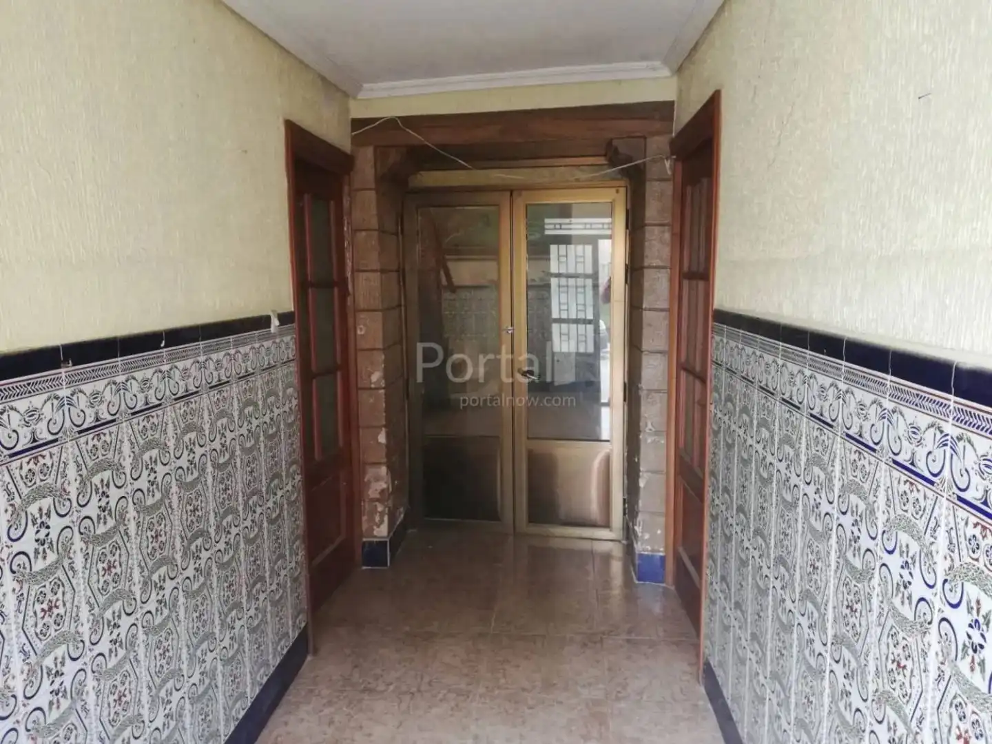 Casa adosada en venda en Moral de Calatrava amb Calefacció, Terrassa i Balcó