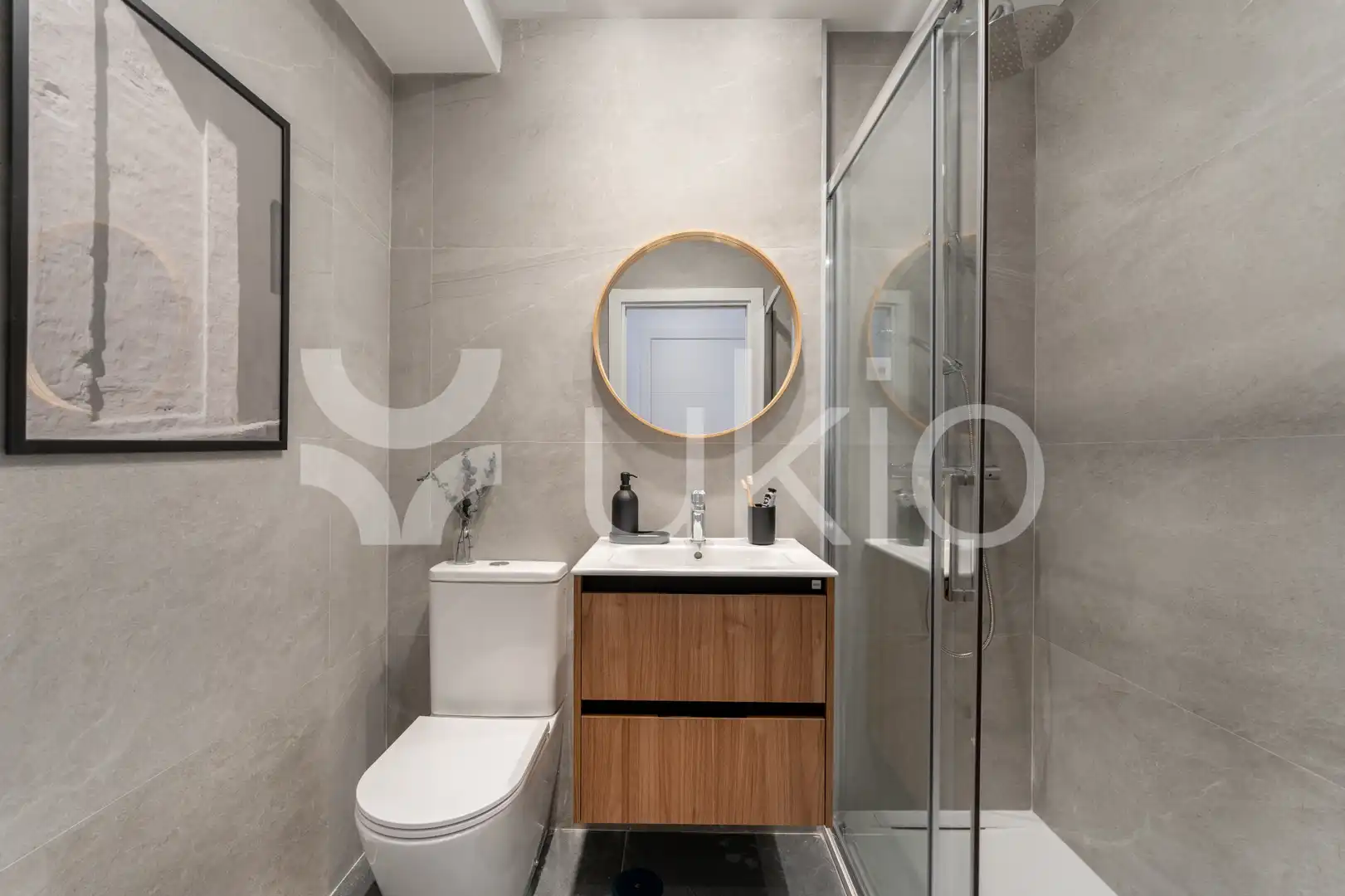 Bathroom of Apartments for rent in Madrid  with Air Conditioner, Heating and Furnished