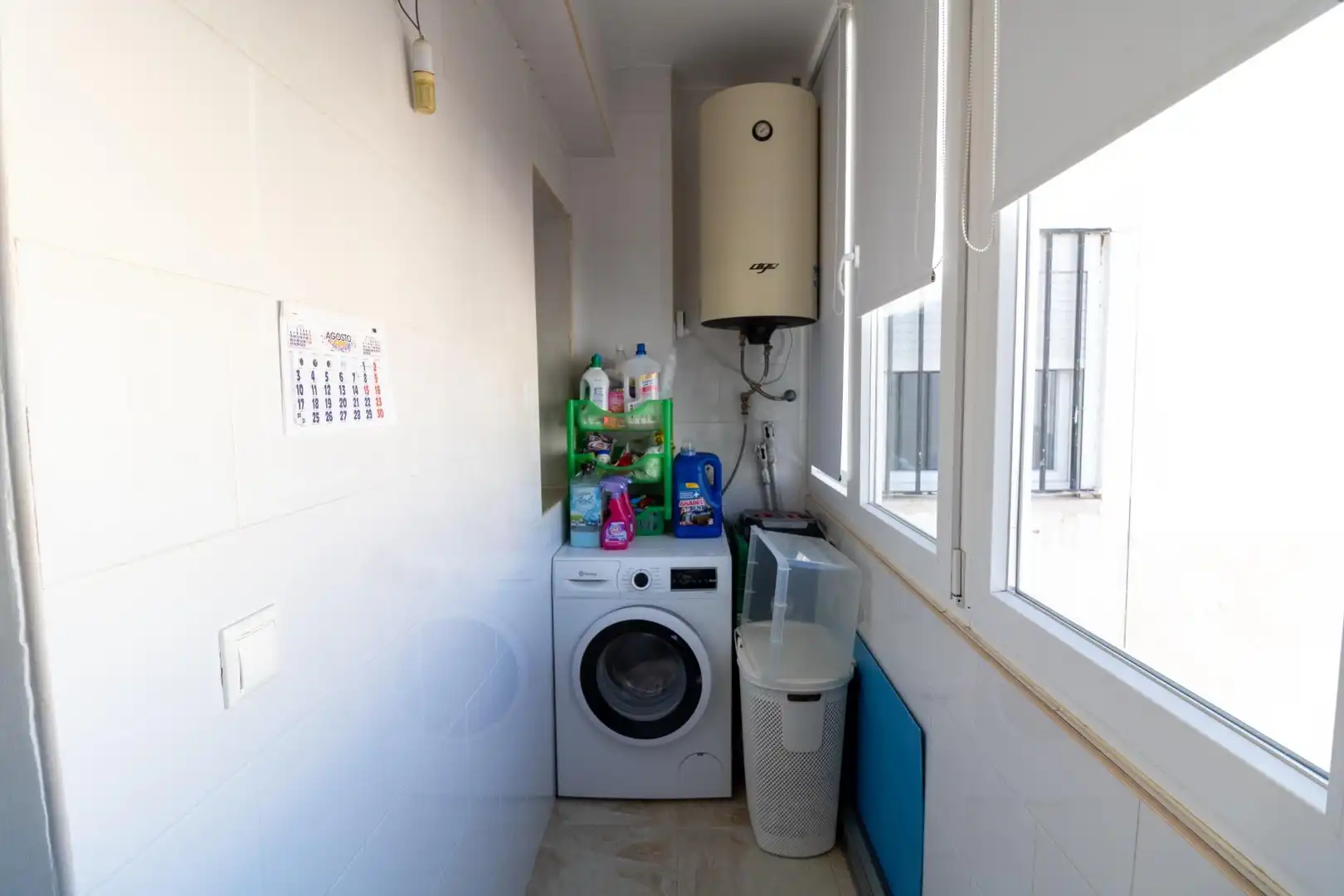 Cuina de Pis en venda en Almería amb Aire condicionat i Moblat