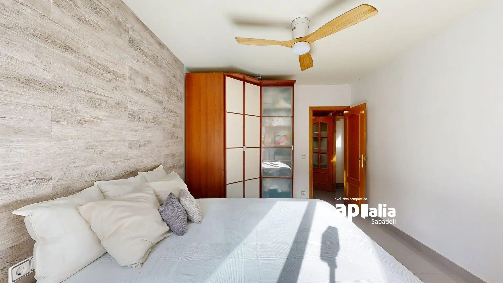 Schlafzimmer von Wohnung zum Verkauf in Barberà del Vallès mit Klimaanlage, Heizung und Balkon
